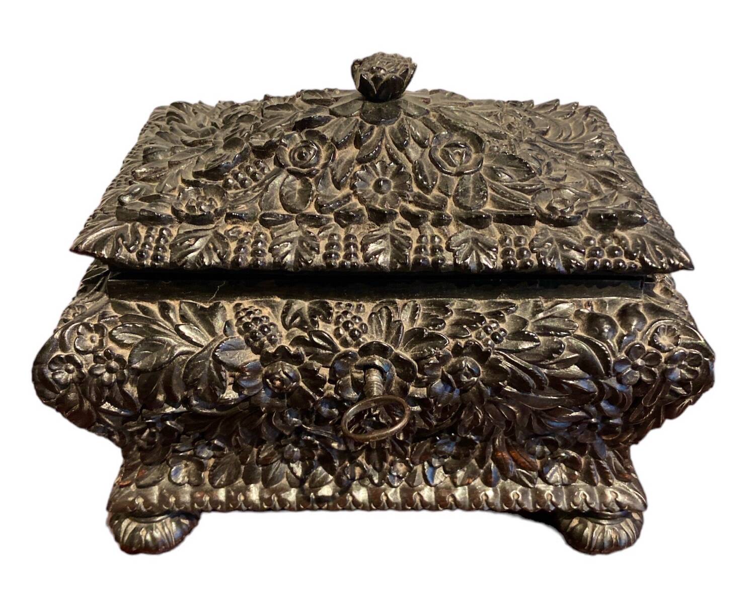 Coffre colonial en bois d'ébène