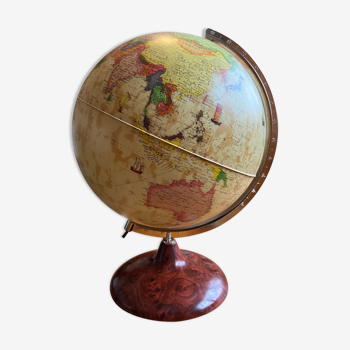 World map, luminous globe