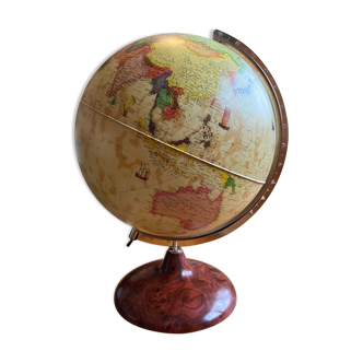 World map, luminous globe