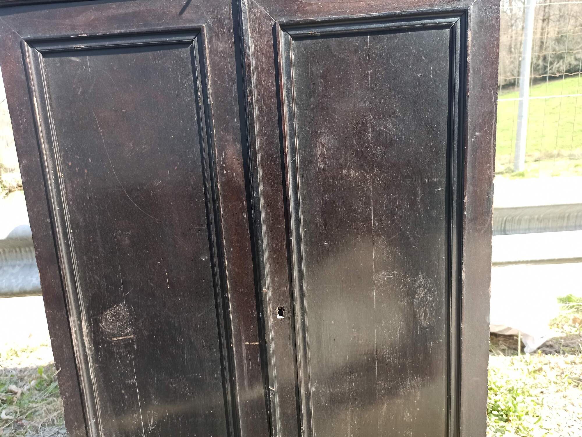 Sideboard 2 doors 1 drawers in blackened wooden support height