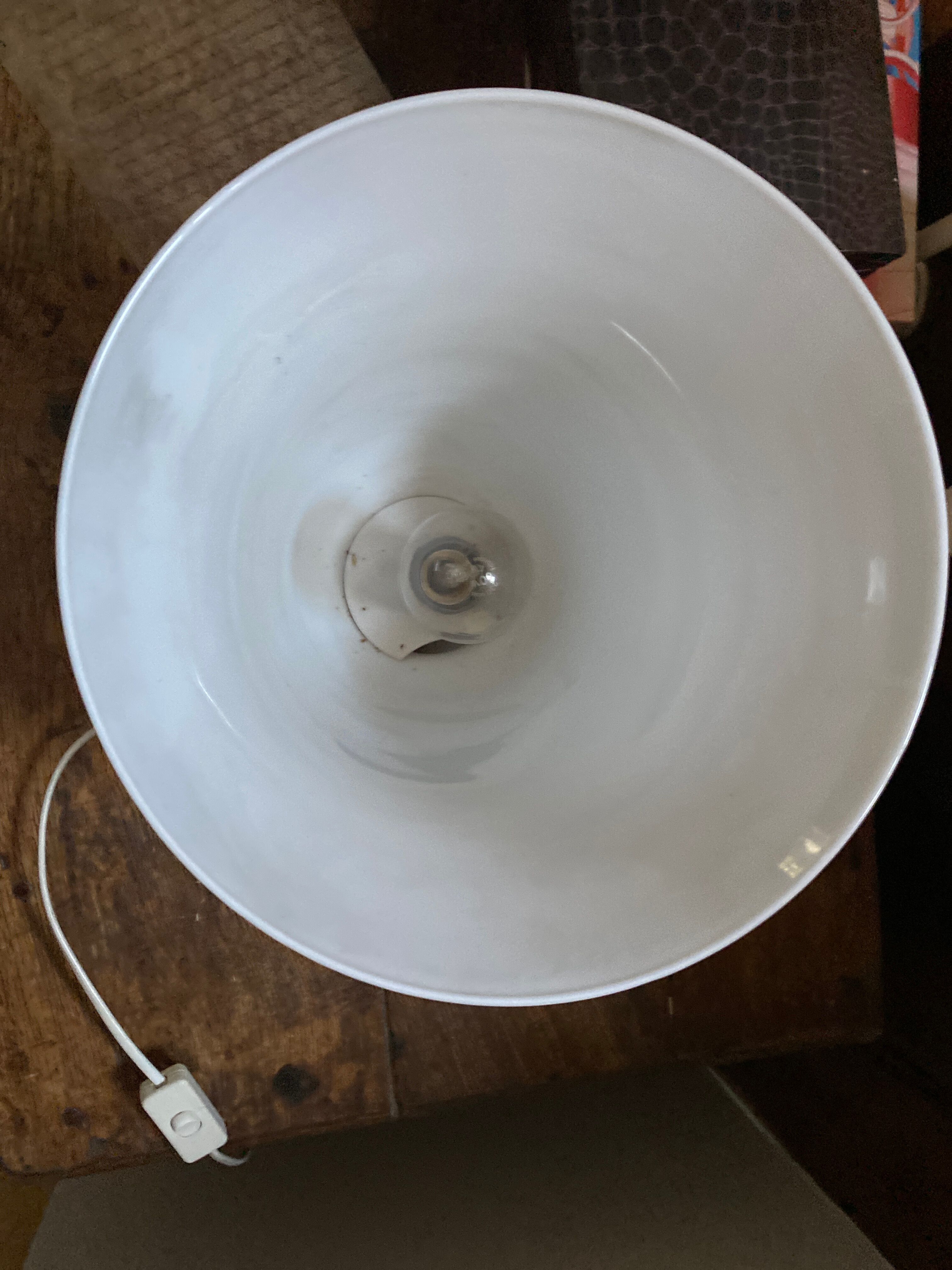 Opaline white lamp