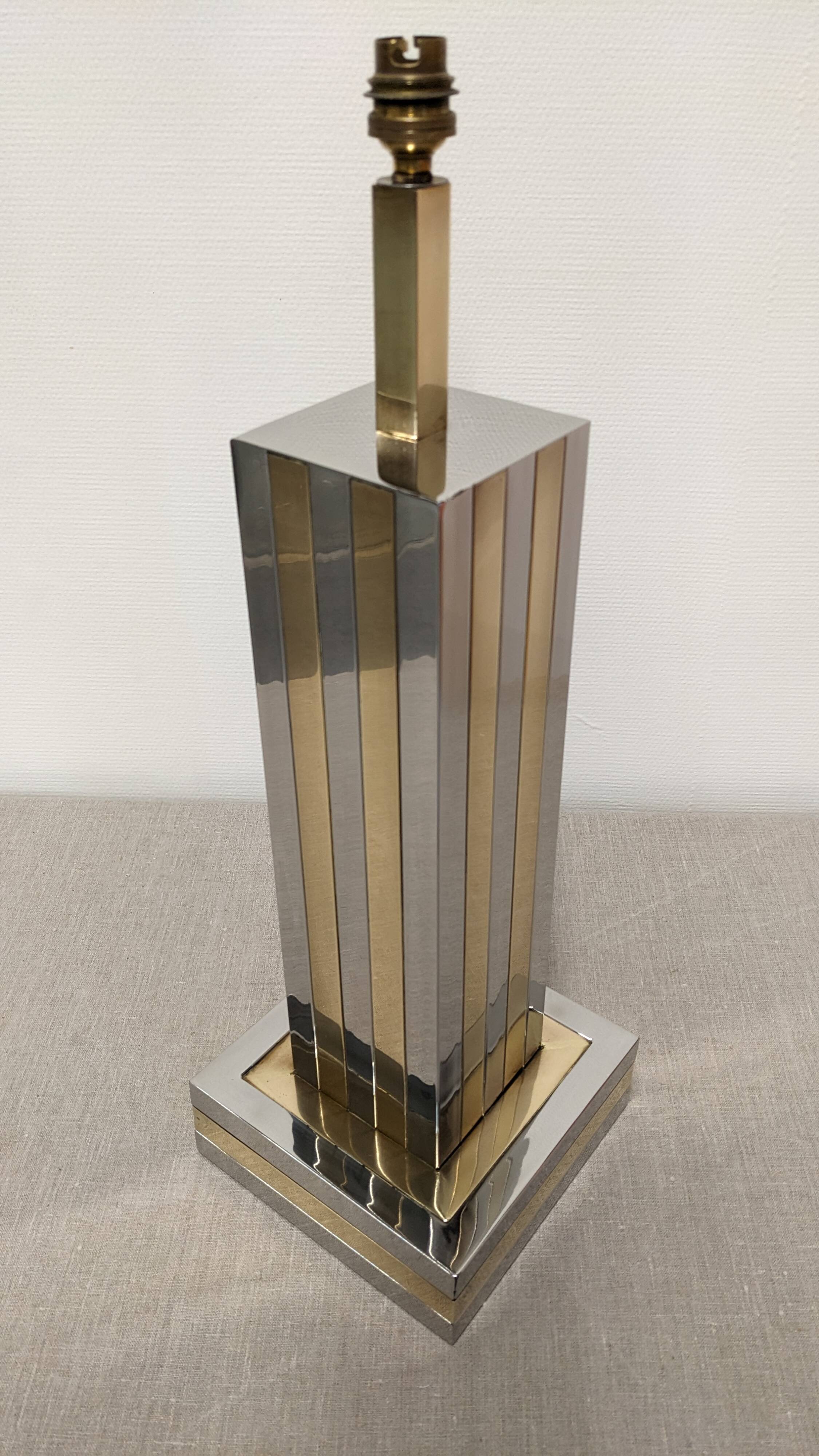 Hollywood Regency lamp base in brass by Roméo Rega, Italy circa 1970.