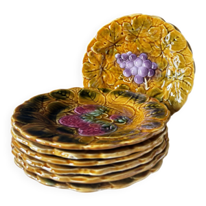 Lot de 8 assiettes barbotine