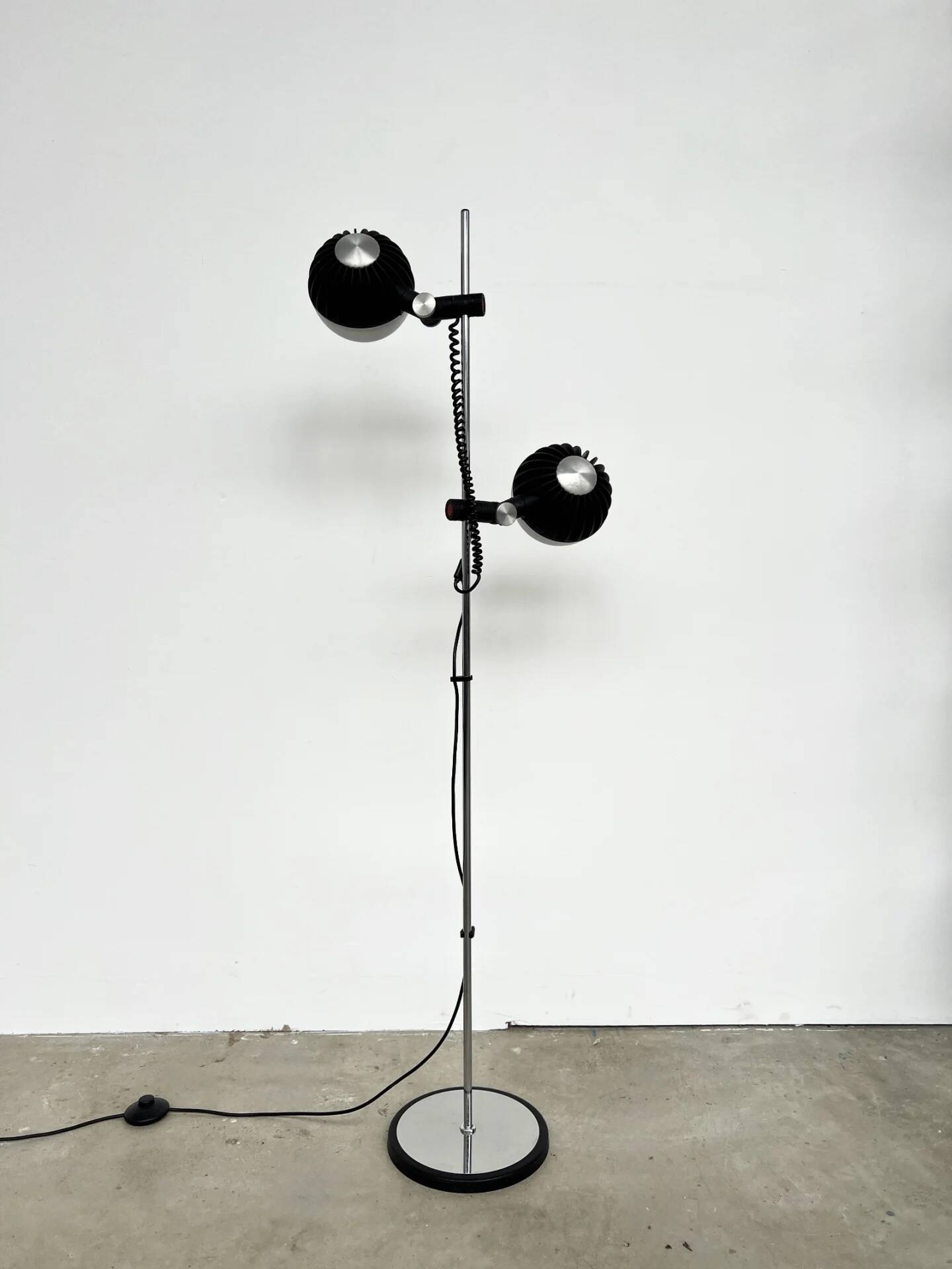 Two-spot floor lamp phase — brushed steel and matte black — 1970s