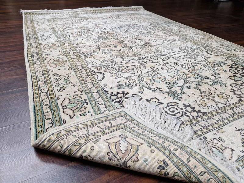 Antique Kashmir rug 130x197 cm – silk on silk
