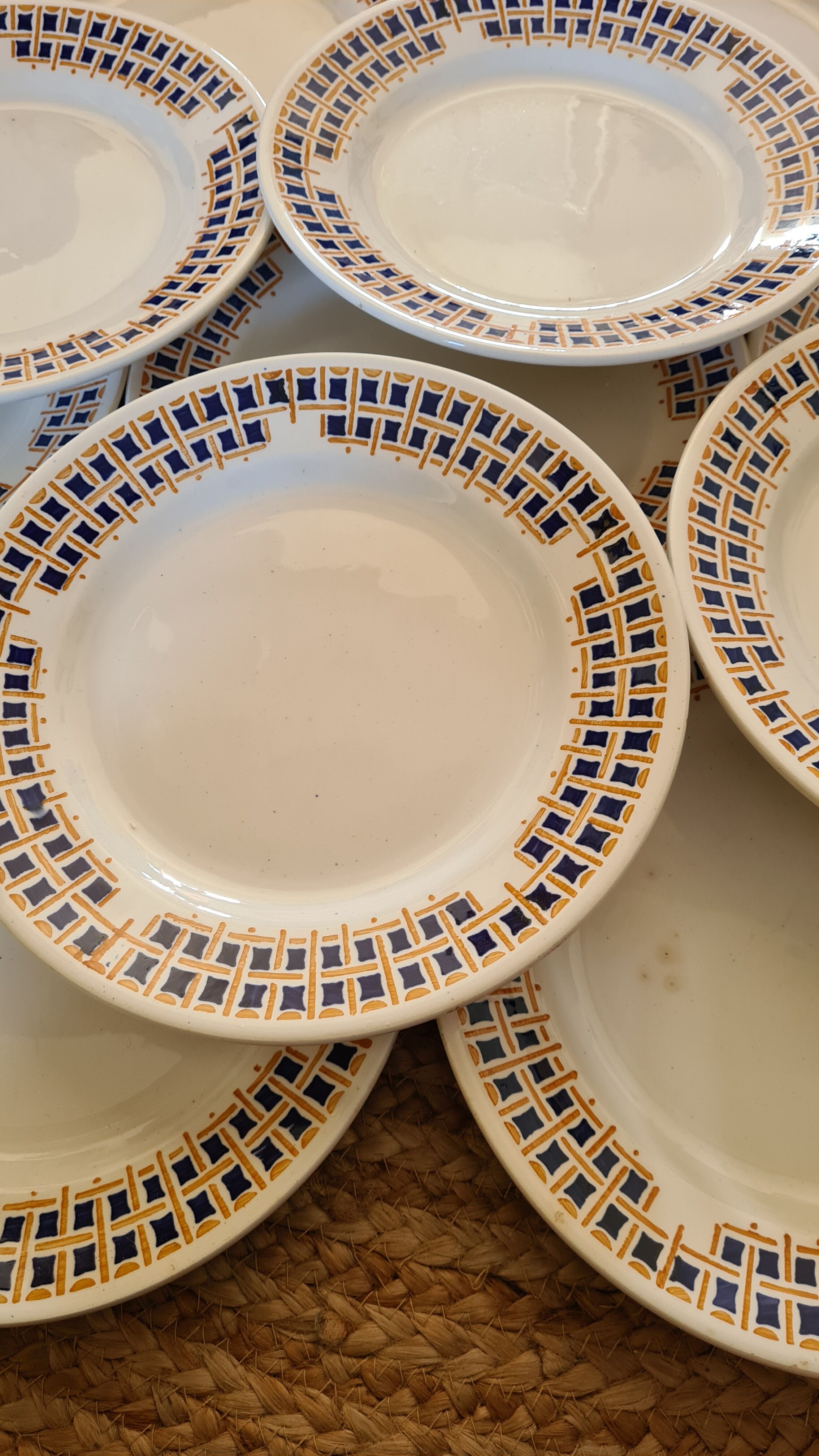 10 flat plates Faience de Givors 1930