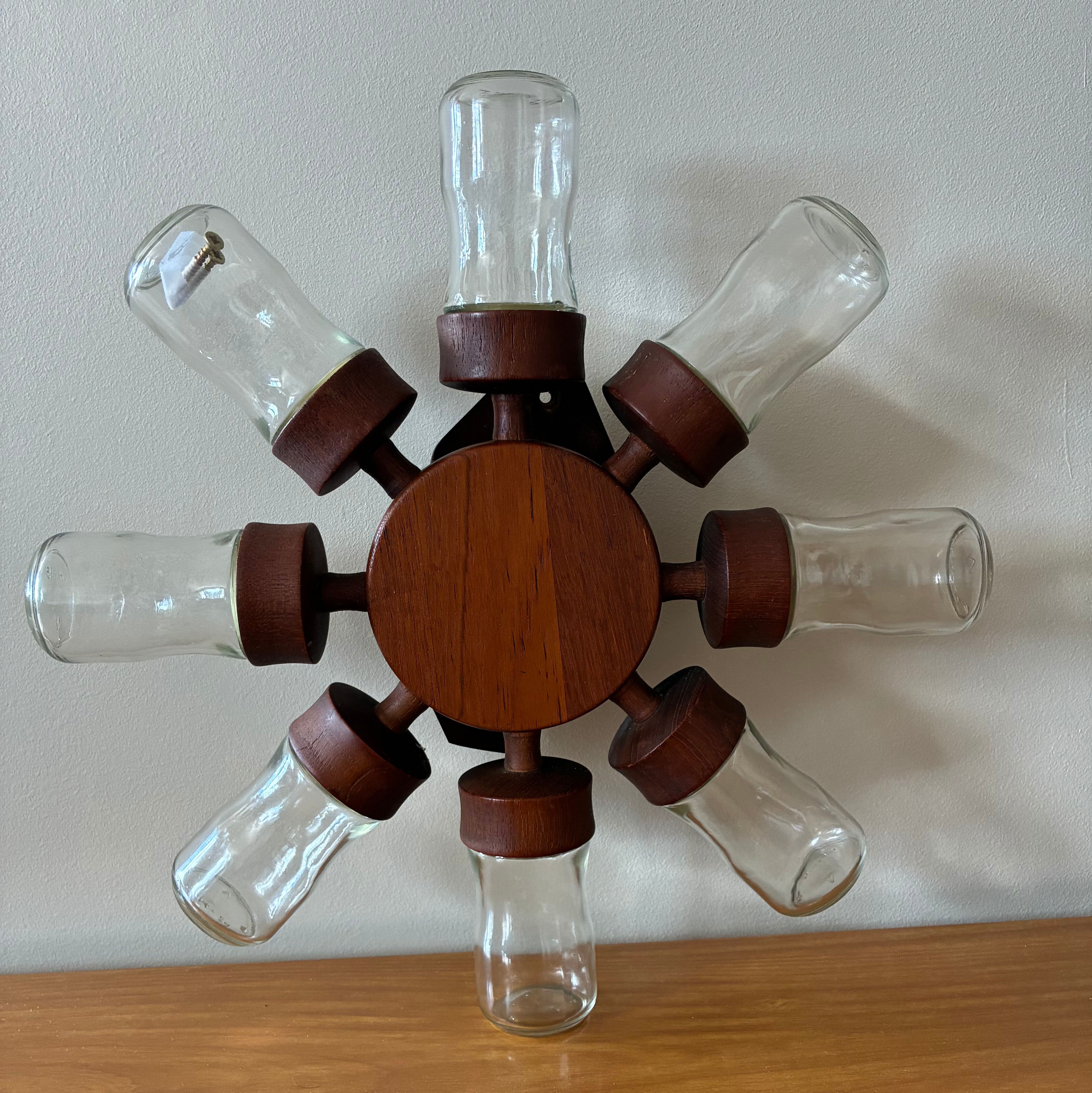 Vintage 70s spice rack
