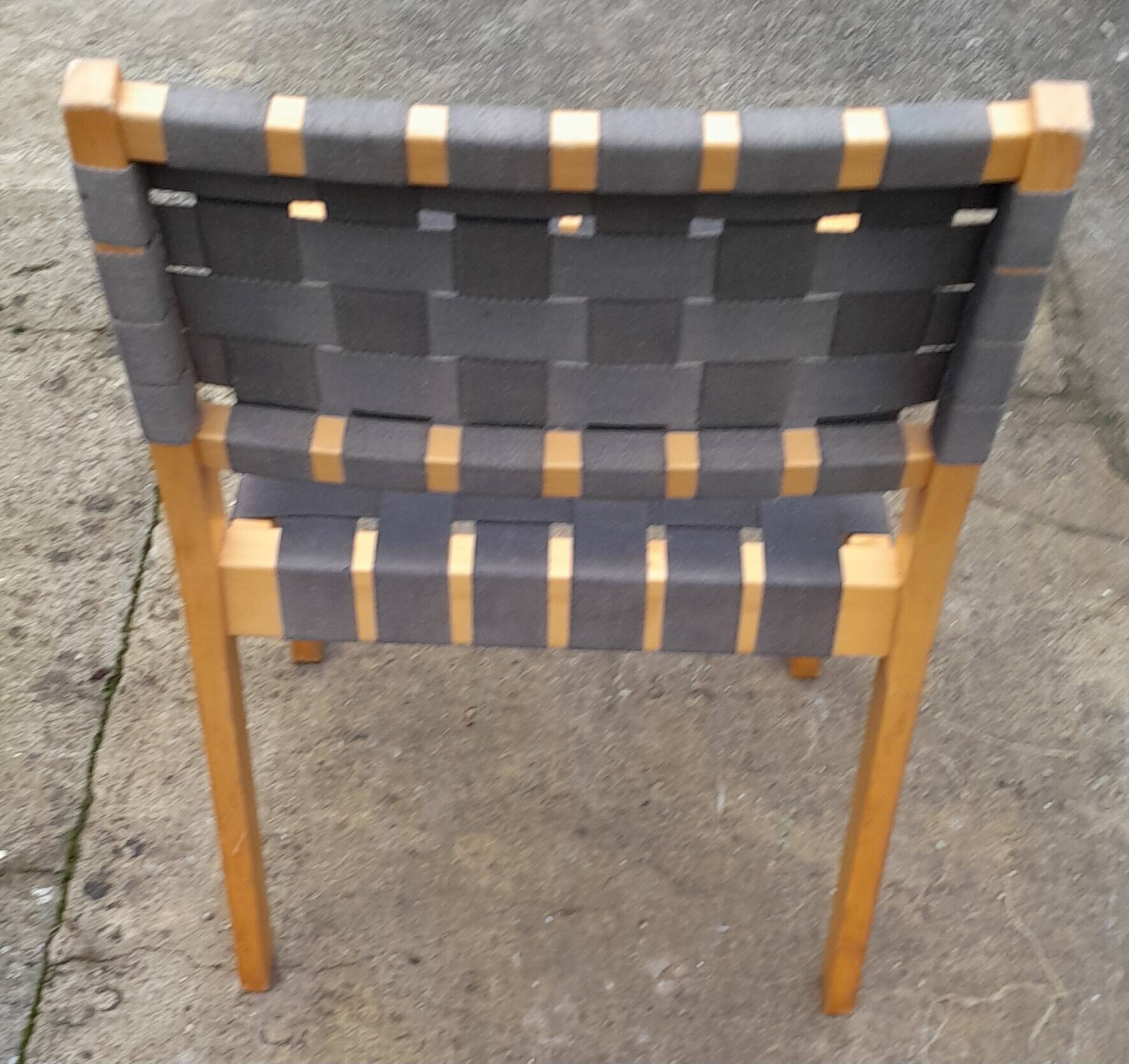 chaise alvar aalto modele 611 pour artec