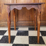 Table carrée en bois