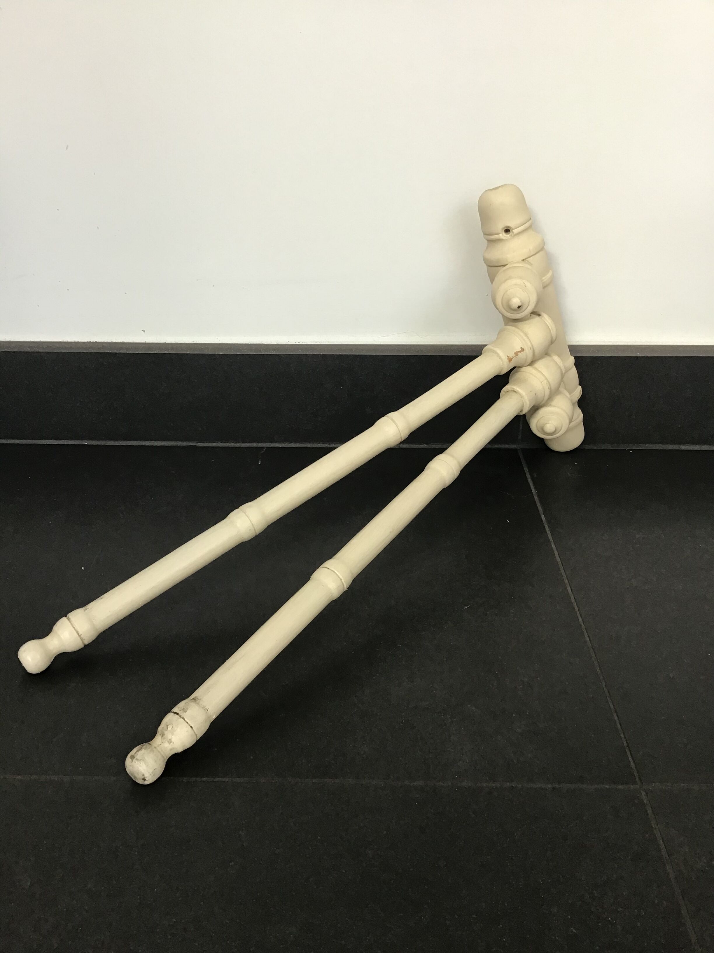 Vintage wooden towel rack bamboo style