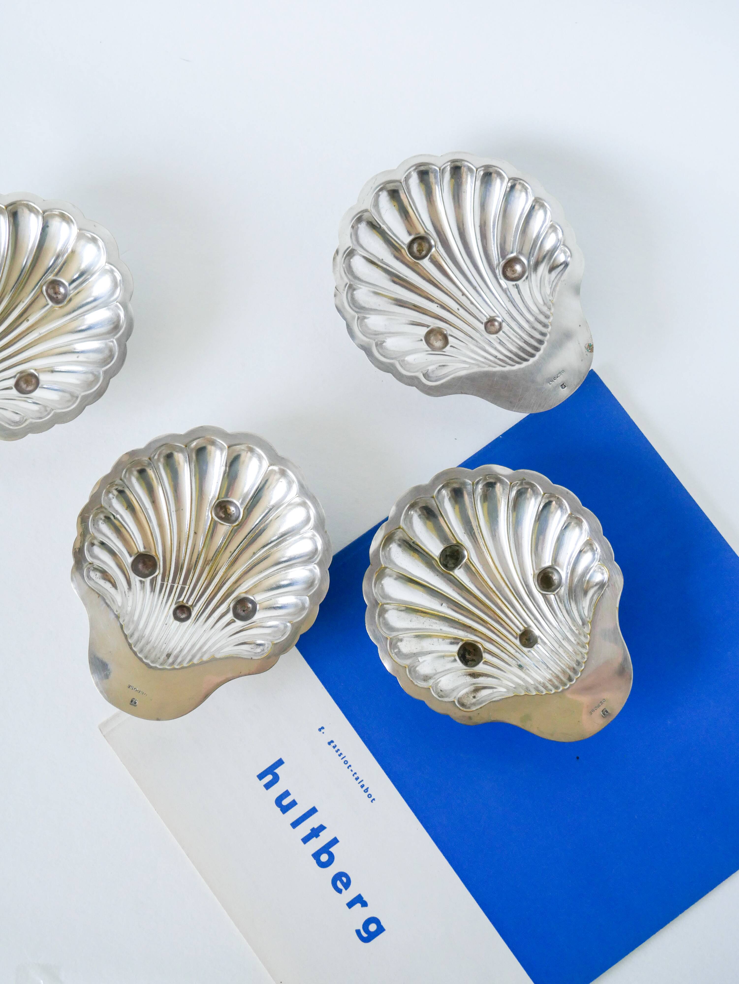 Shell pocket in silver metal, hallmarked, 20th century