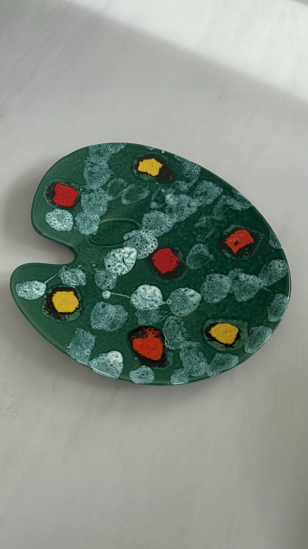 Vintage ceramic paint palette presentation plate | decorative bowl