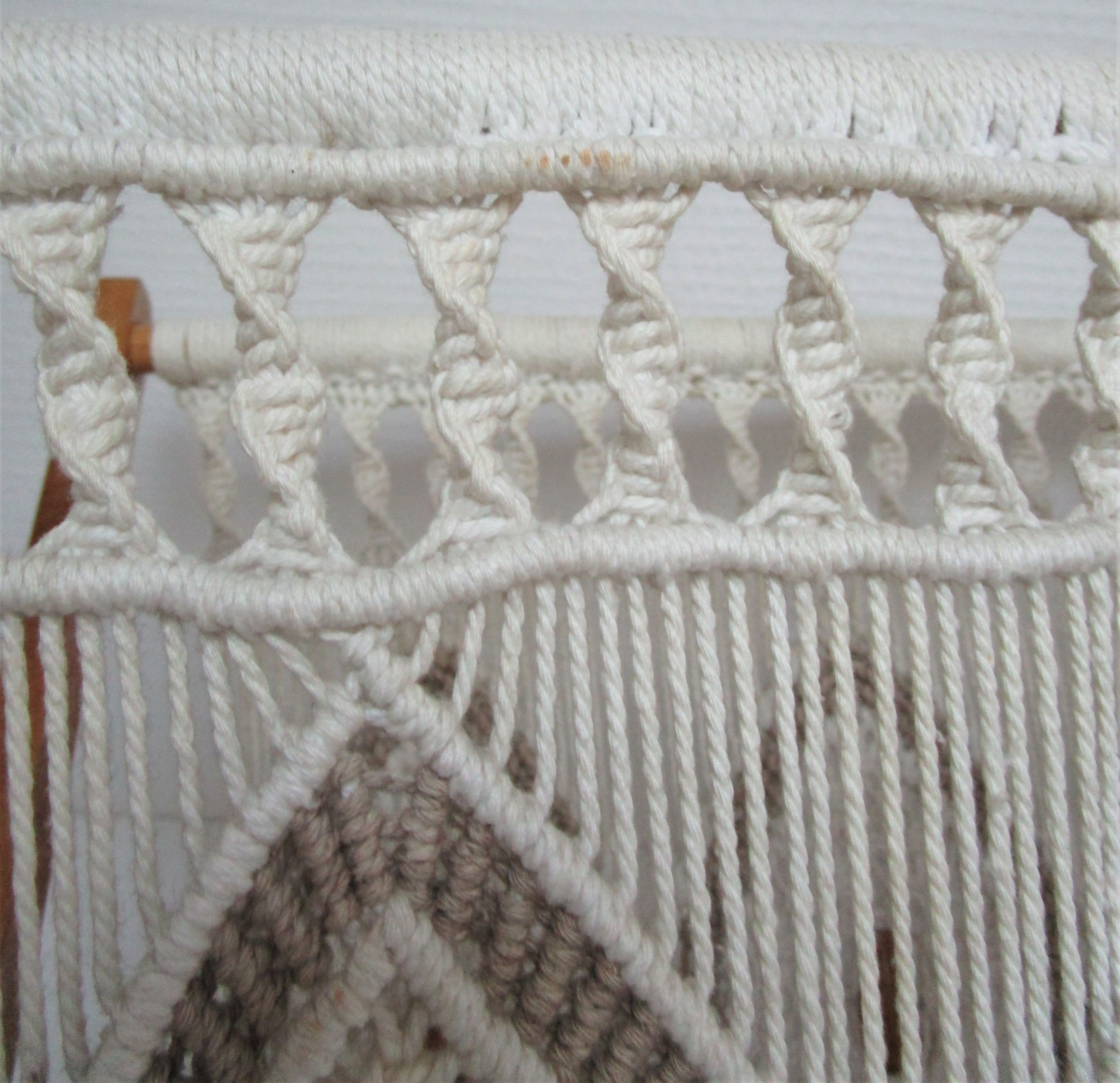 Magazine holder macramé cotton and vintage wood 70s