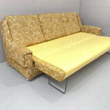 Canapé pliant rembourré du milieu du siècle, années 1970, Europe centrale
