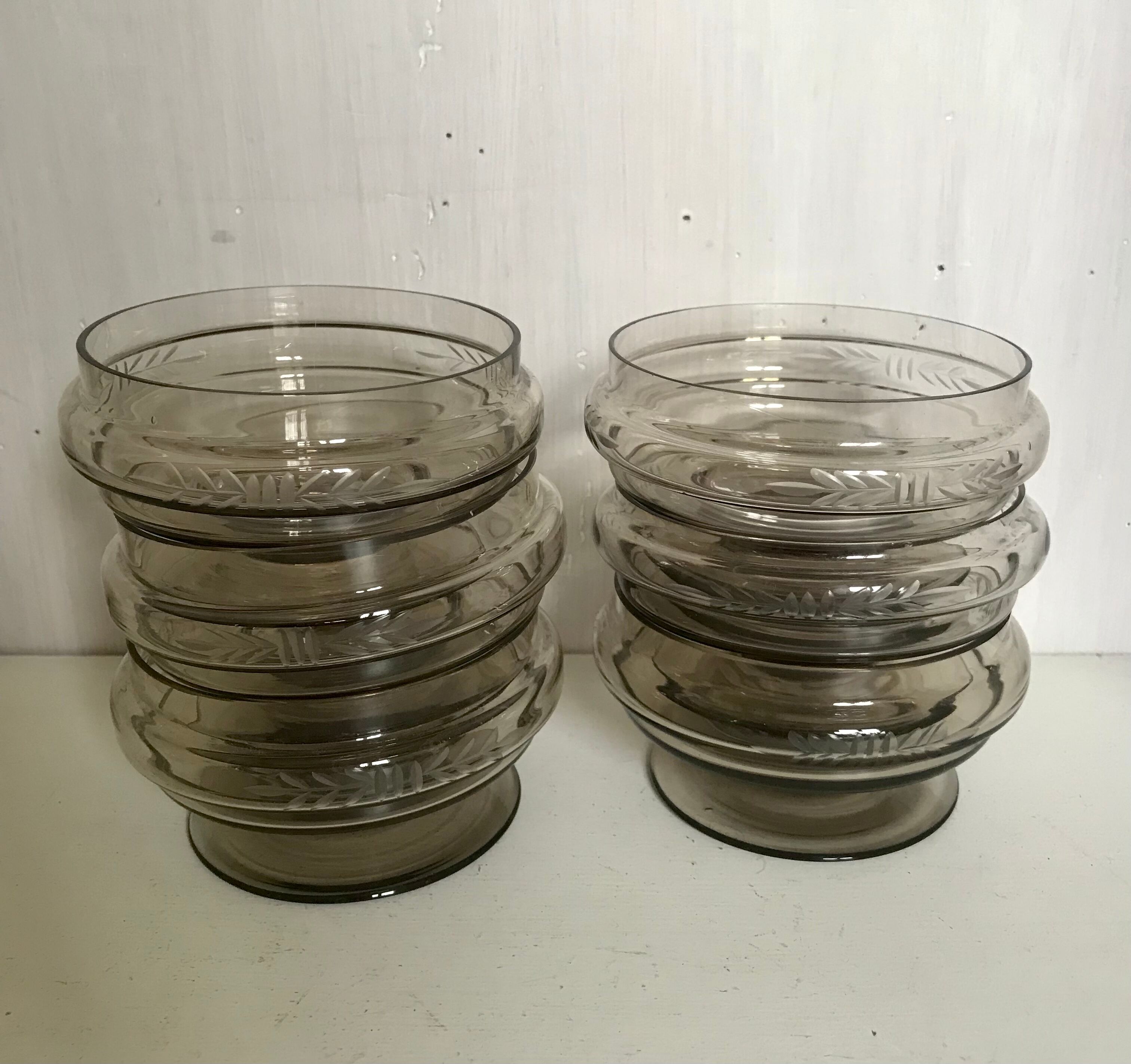 Champagne cups of smoked glass