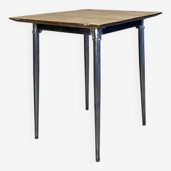 Mullca canteen table.