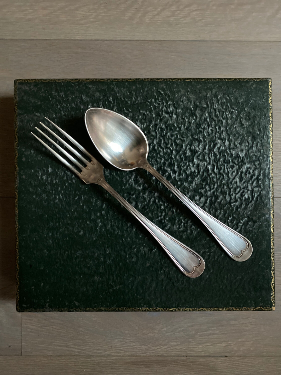 Silver-plated metal cutlery set, 24 pieces