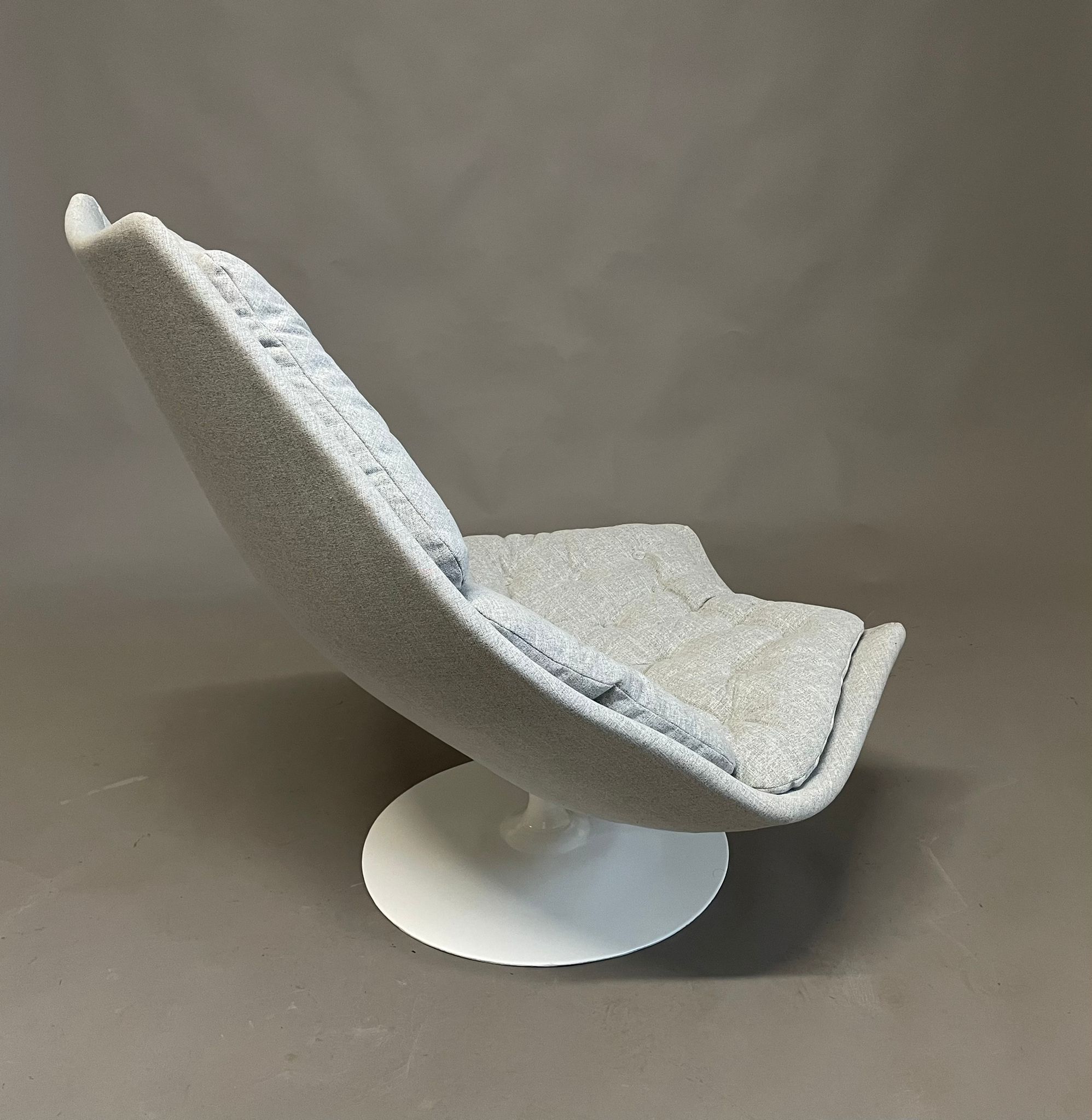 F588 Swivel lounge chair Harcourt Geoffrey