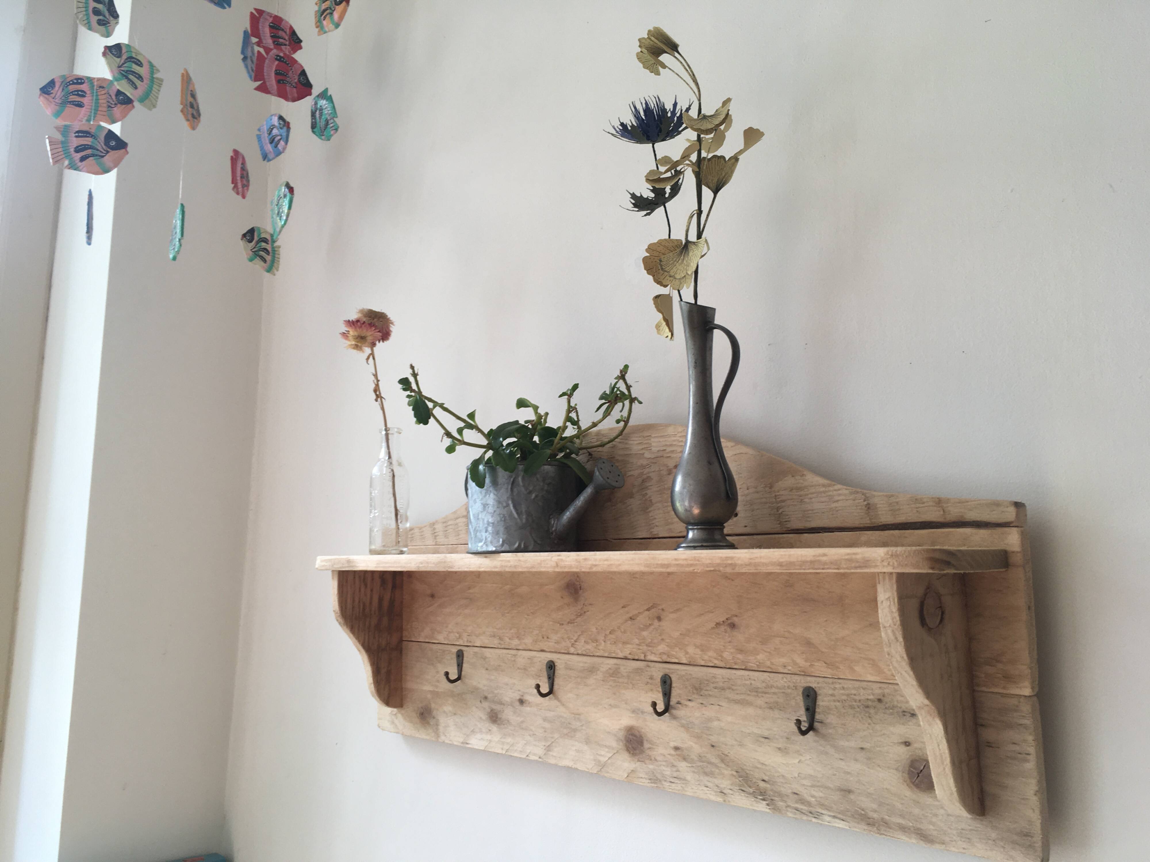 Pallet wall shelf
