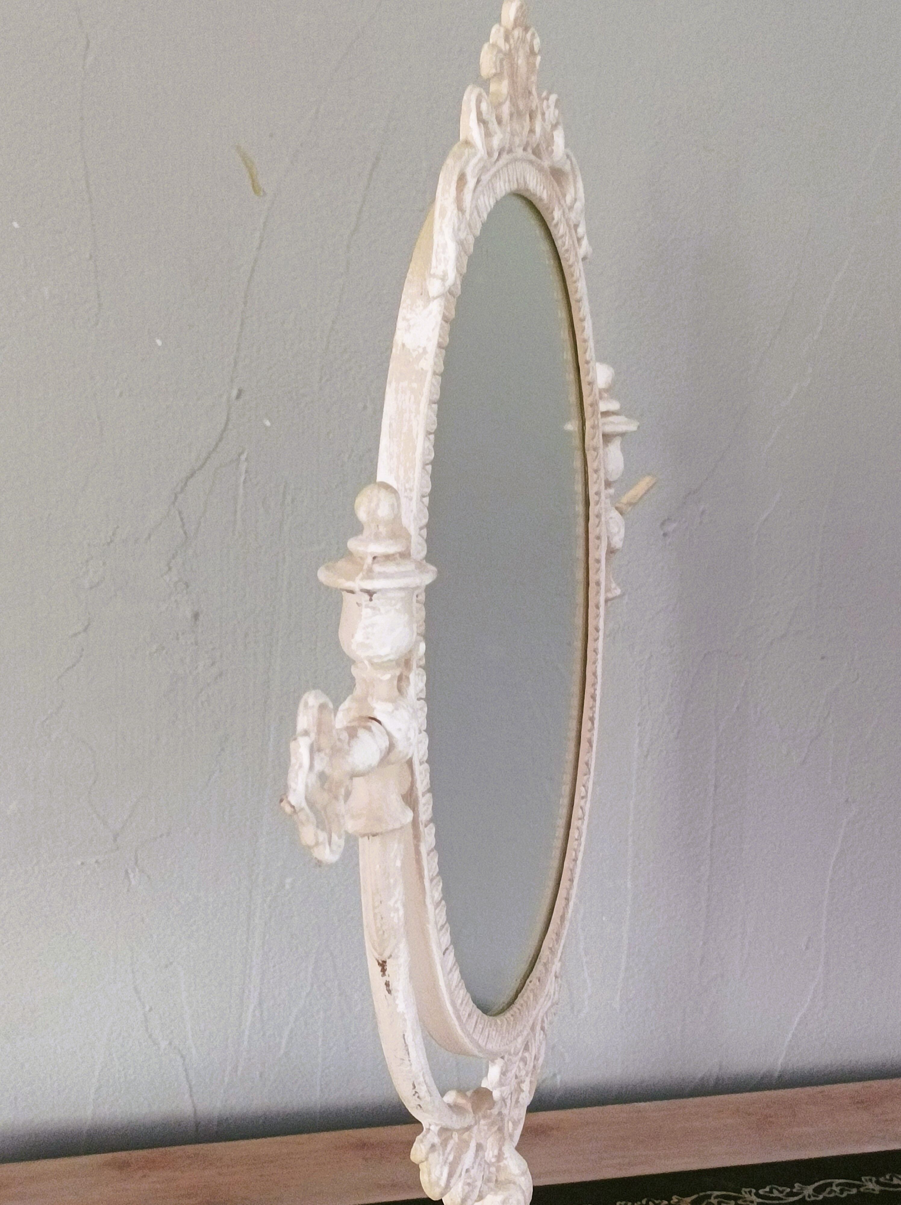 White table psyche mirror