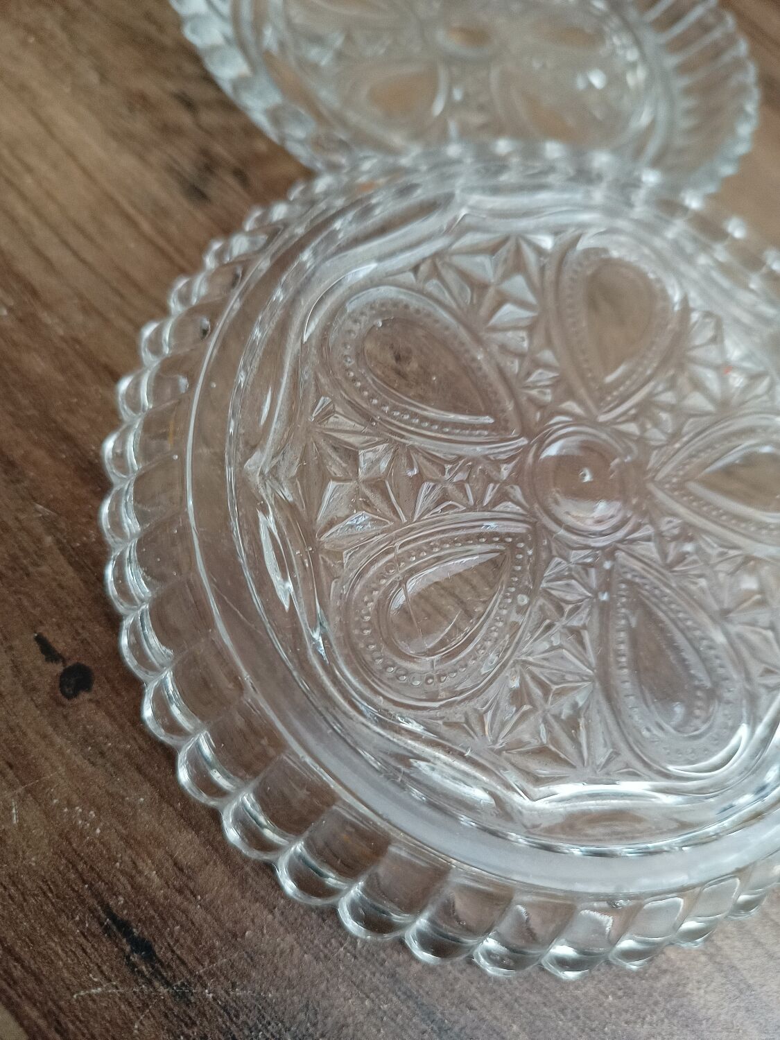 Set of six vontahe glass bottle rest