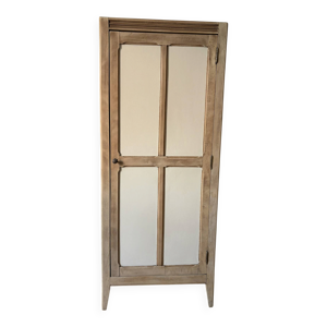 armoire parisienne
