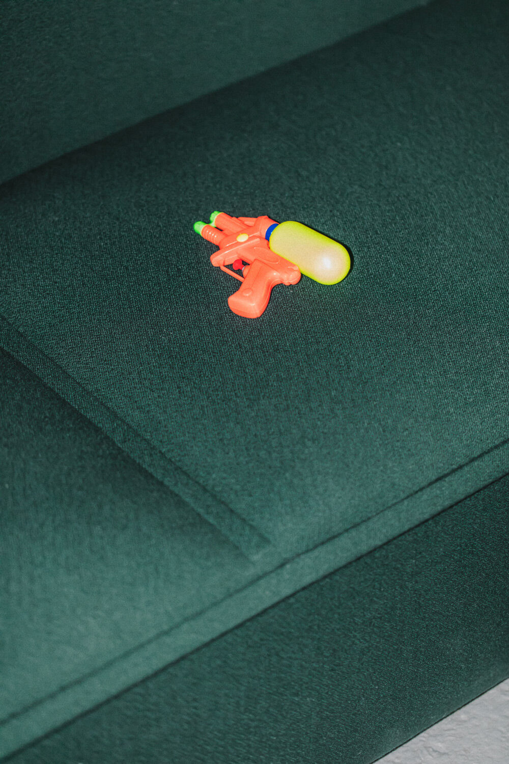 Minimalist danish green 3-seater sofa “Hood” by Common Seating