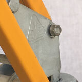 Articulated lamp on pedestal