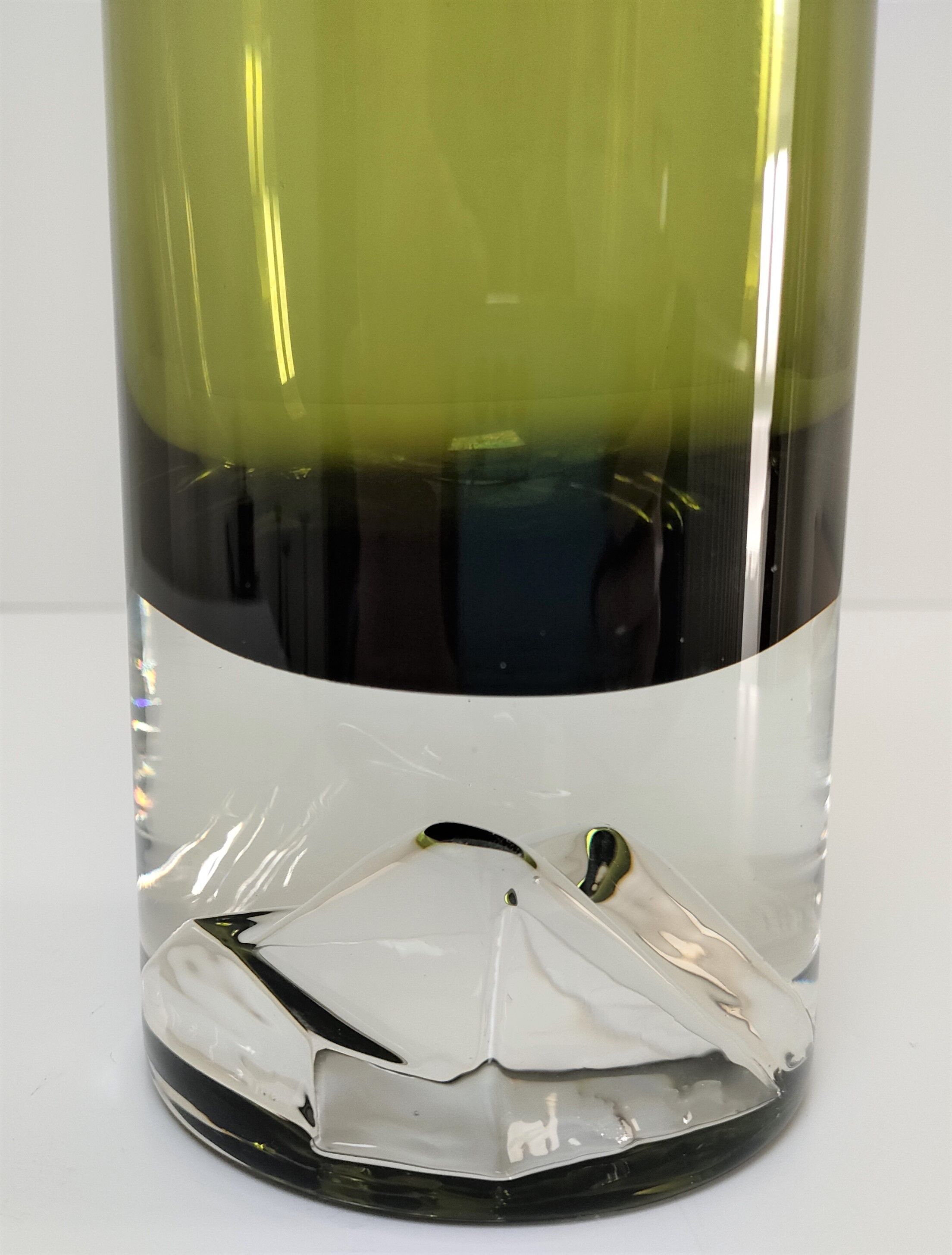 Cylindrical vase green glass Scandinavian design 70s