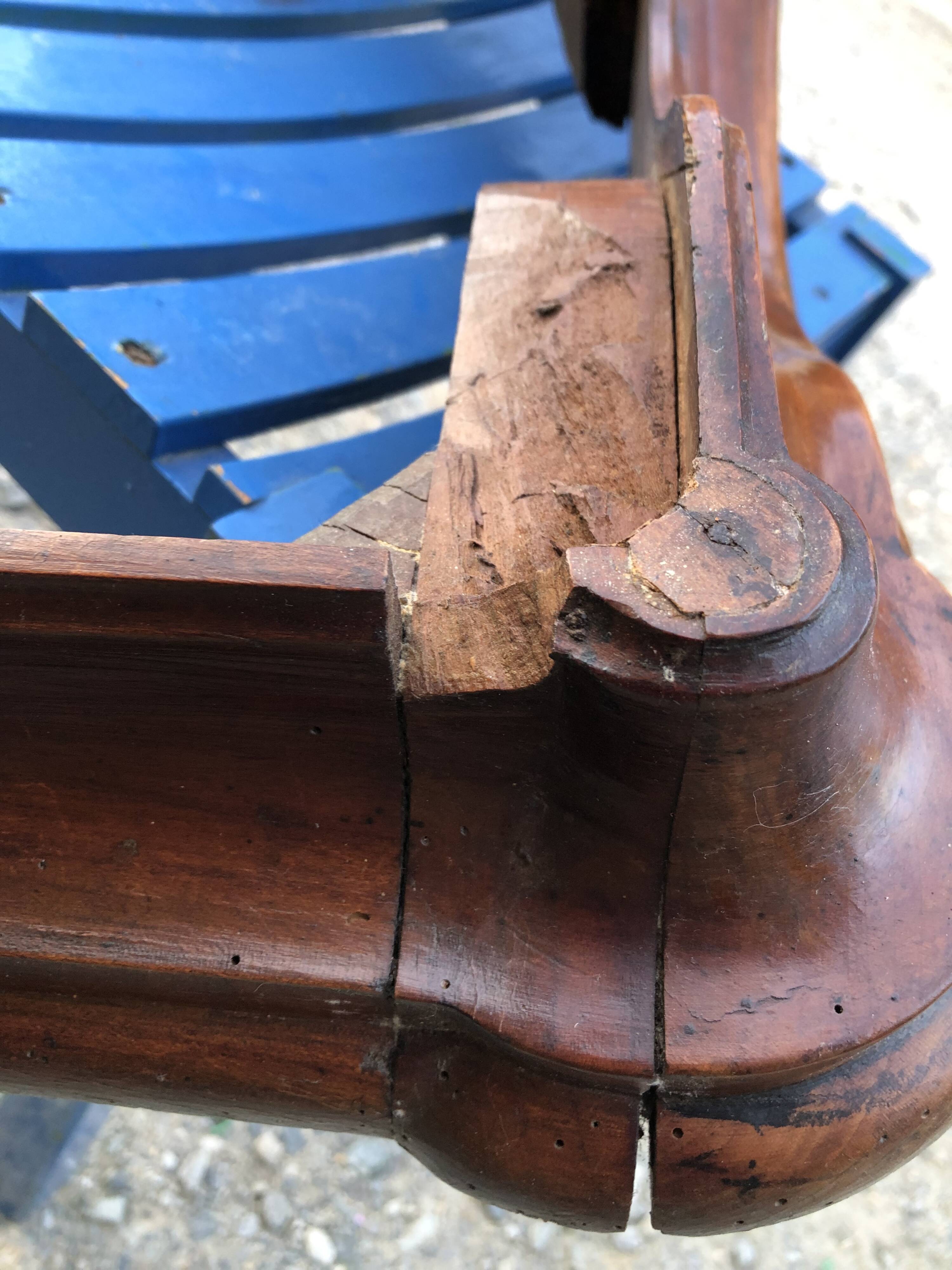Comtoise clock in cherry style Louis XV period 19th region Fougères.