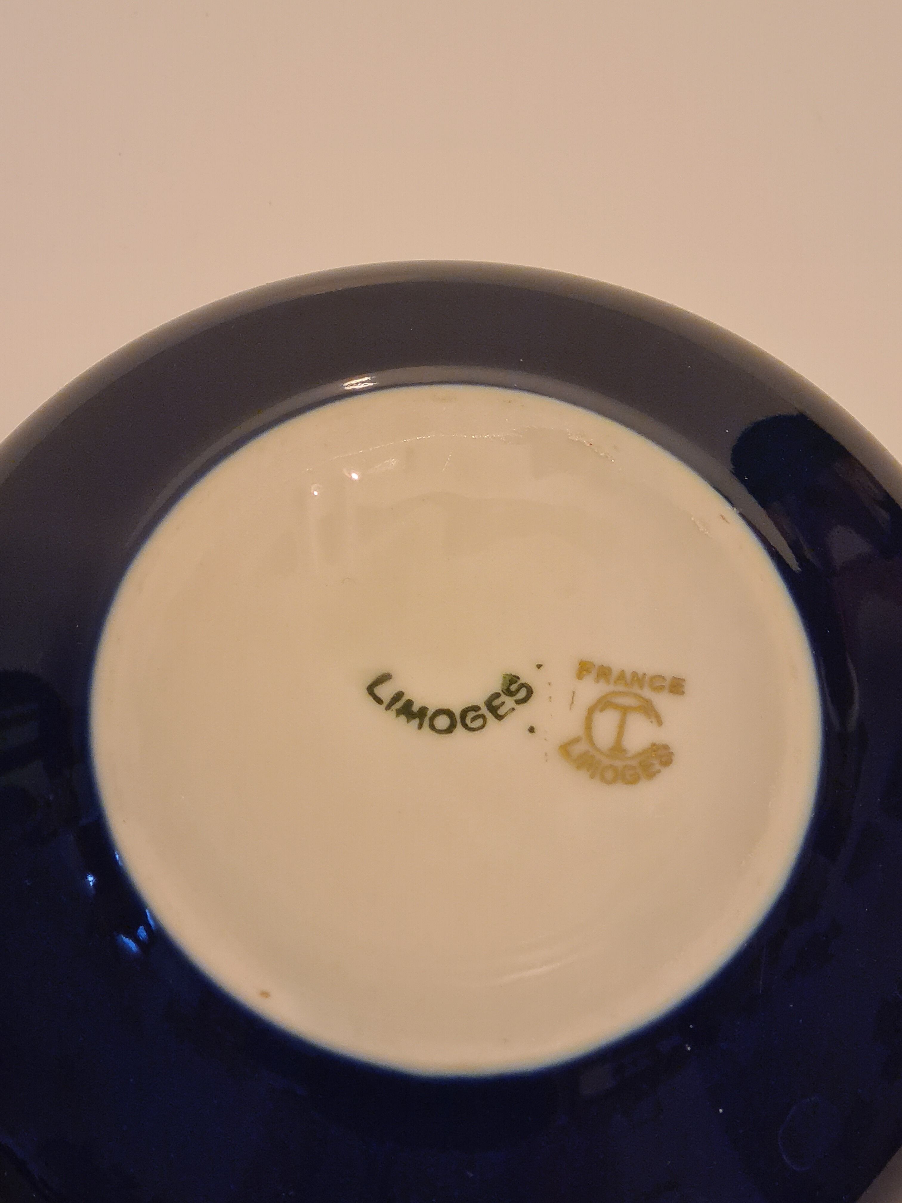 Boîte porcelaine de Limoges Bleu et Or décor floral