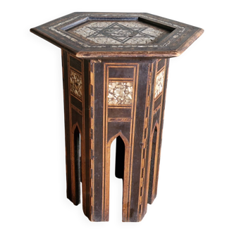 Antique octagonal table with mother-of-pearl inlays - Syria or Egypt