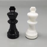 1970s Gorgeous Black and White Chess Set in Volterra Alabaster Handmade.  Made in Italy