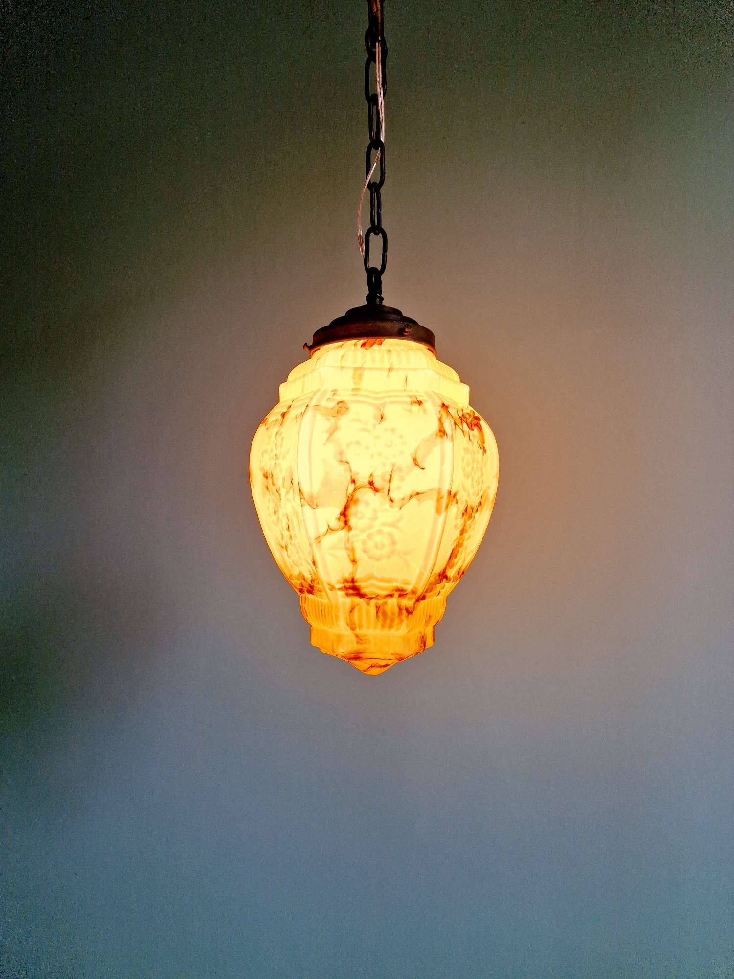 Art Deco suspension in marbled opaline, 1920s-30s