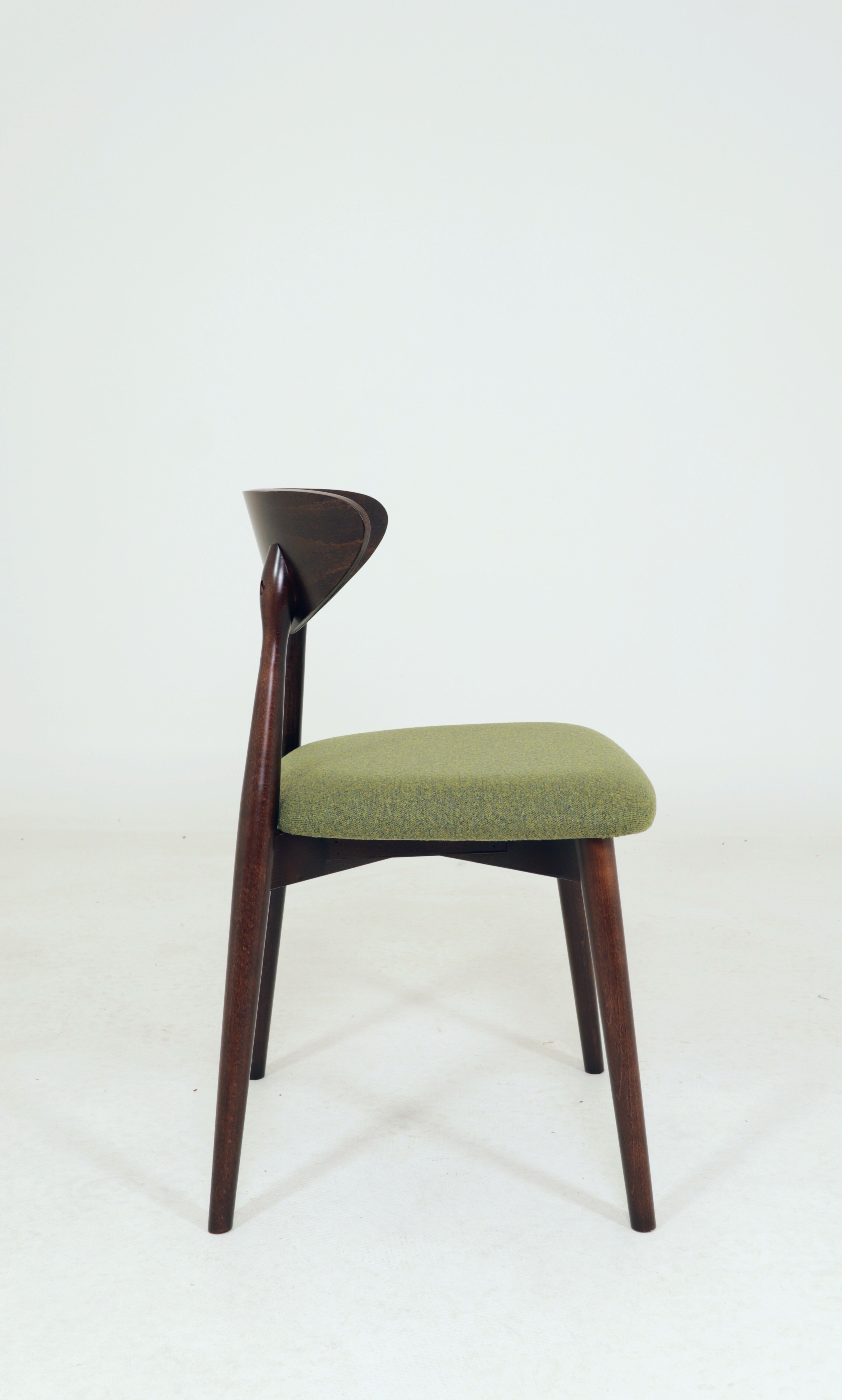 Modern Set of 2 Dining Chairs, Avocado Green Bouclè and Dark Wood