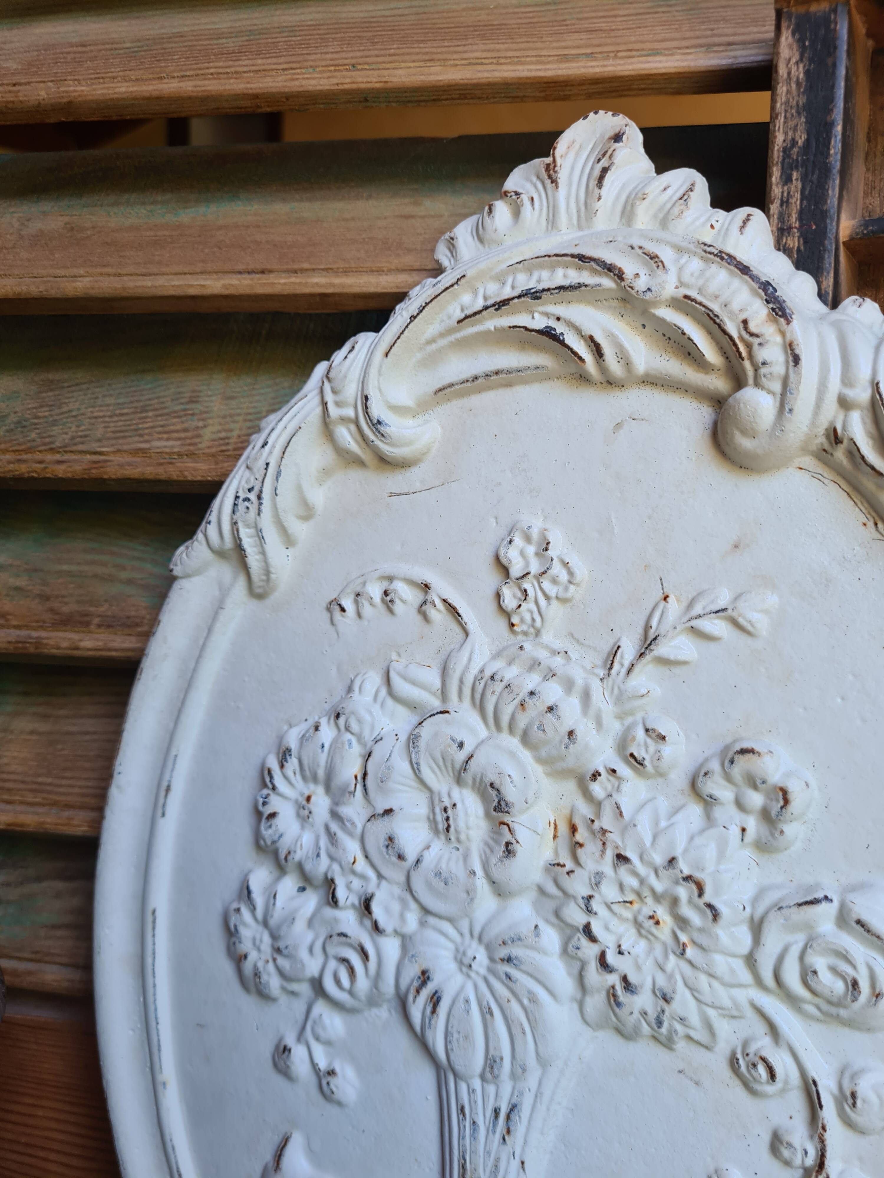 Cast iron plaque