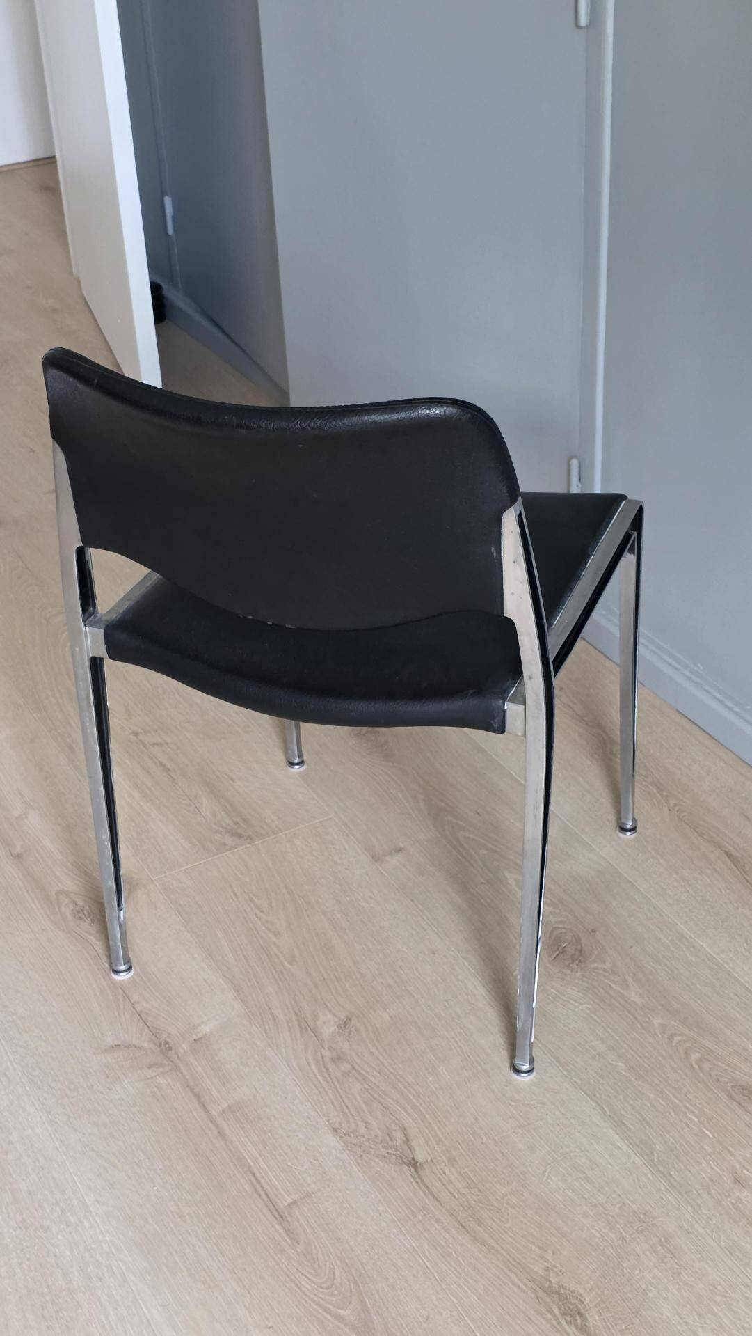 chair kusch+Co polished aluminium and skai