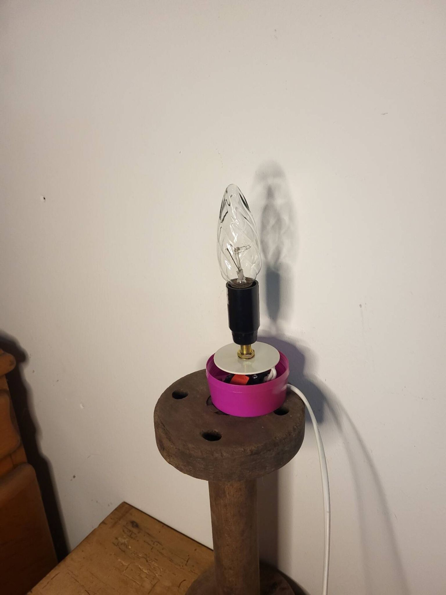Bowling pin lamp