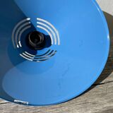 Suspension en métal brillant bleu