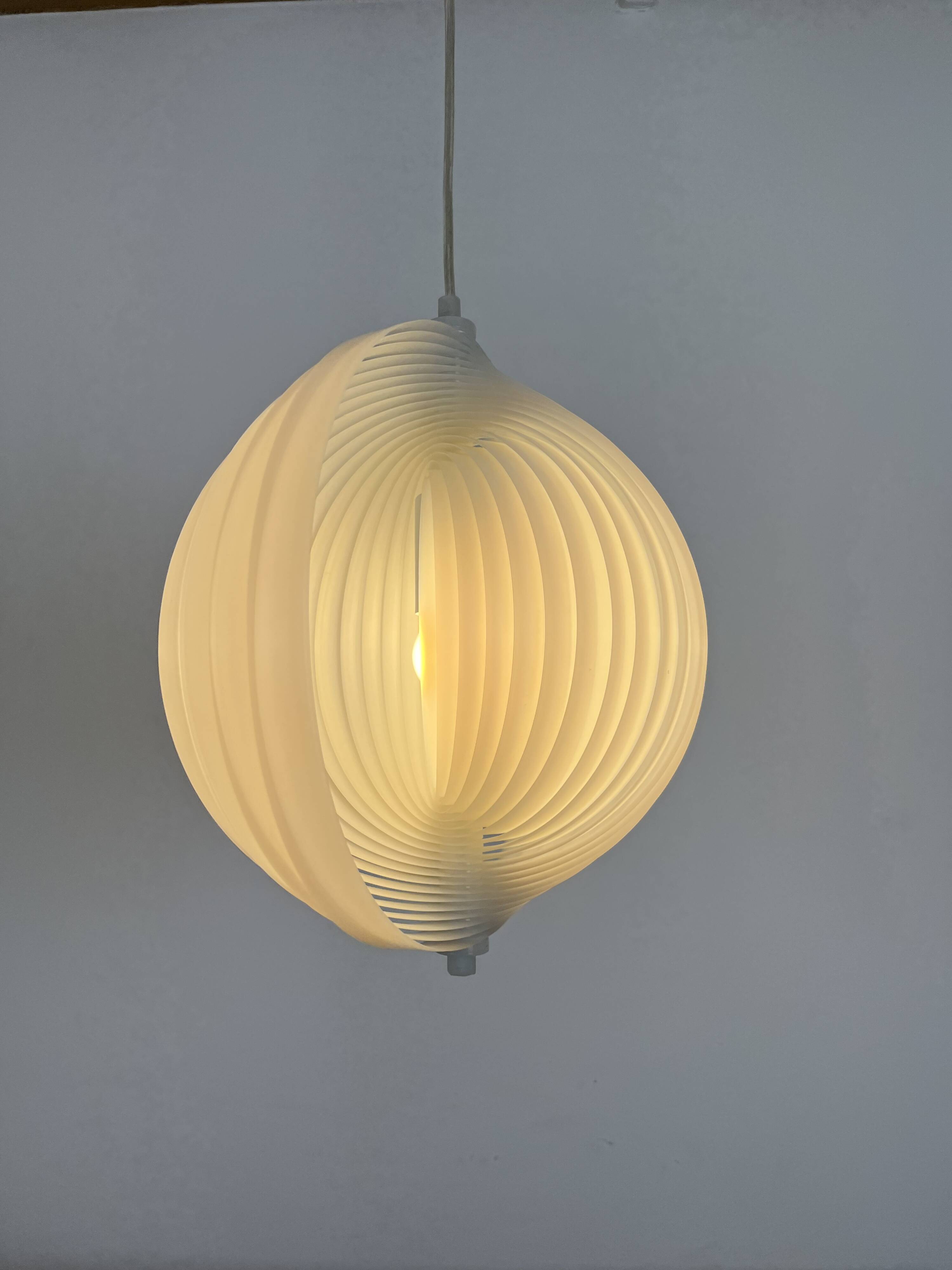 Suspension Moon par Kare Design, années 80