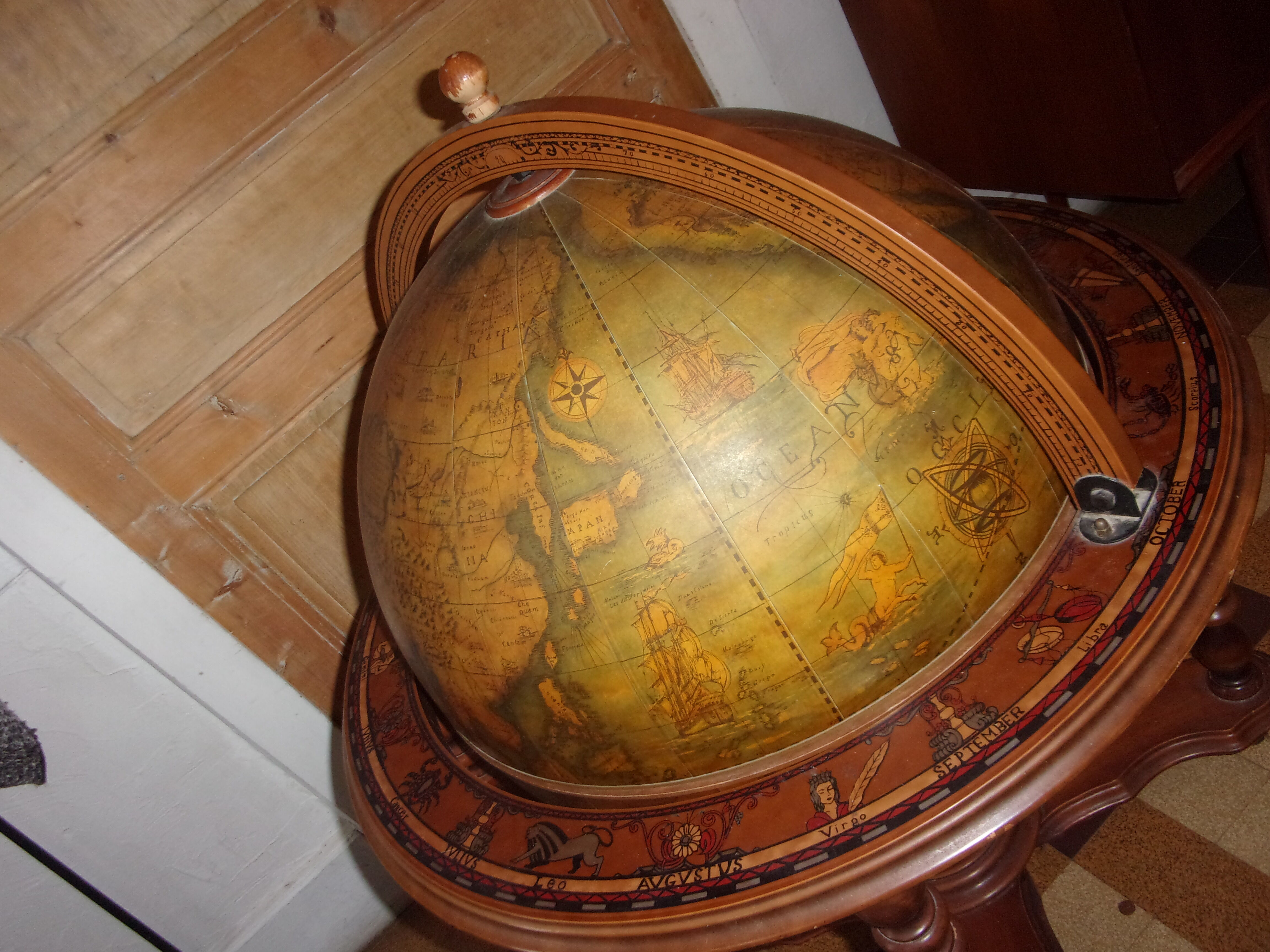Vintage rolling bar globe