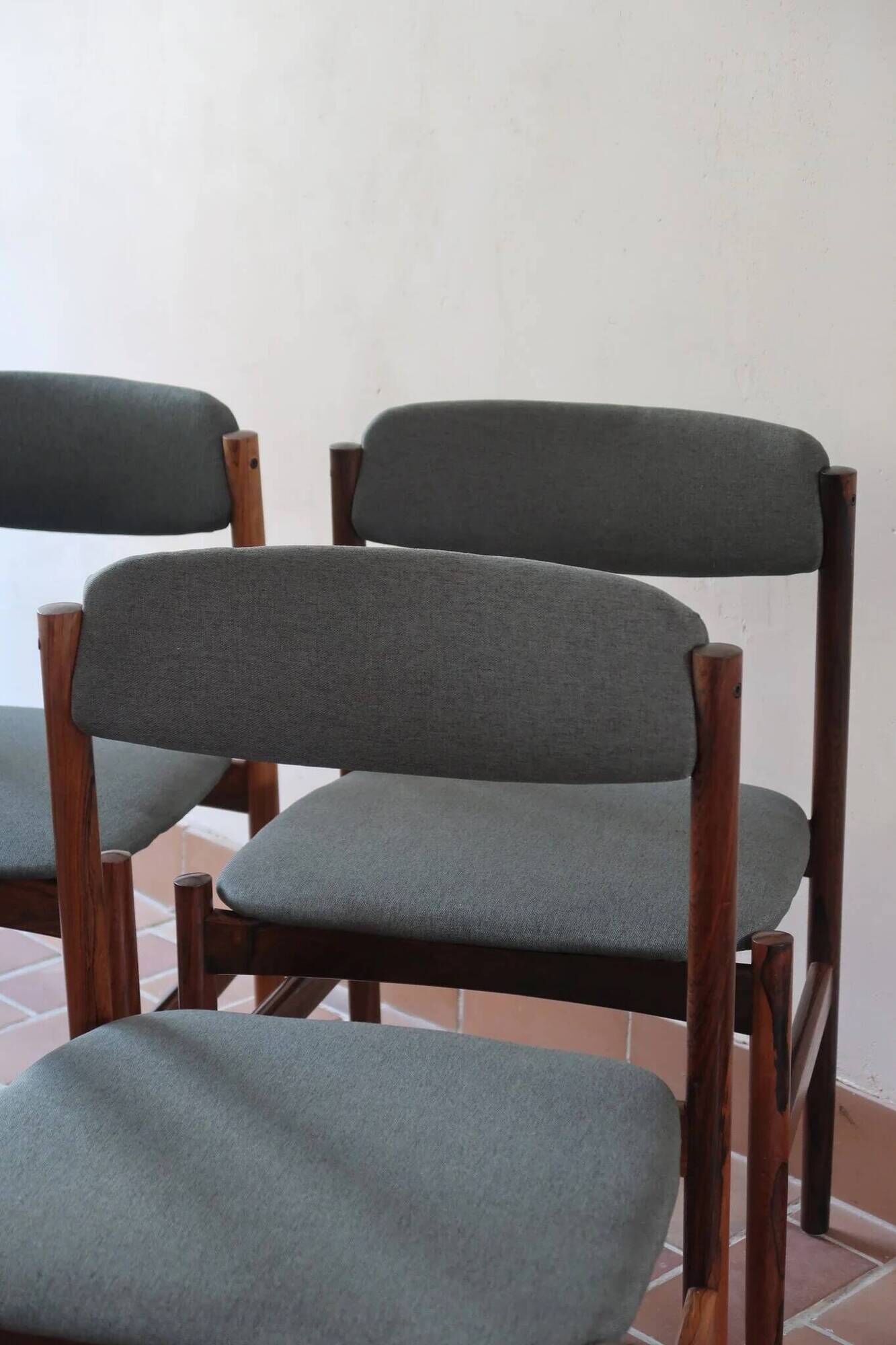 6 Scandinavian chairs in rosewood, with green-grey seats.