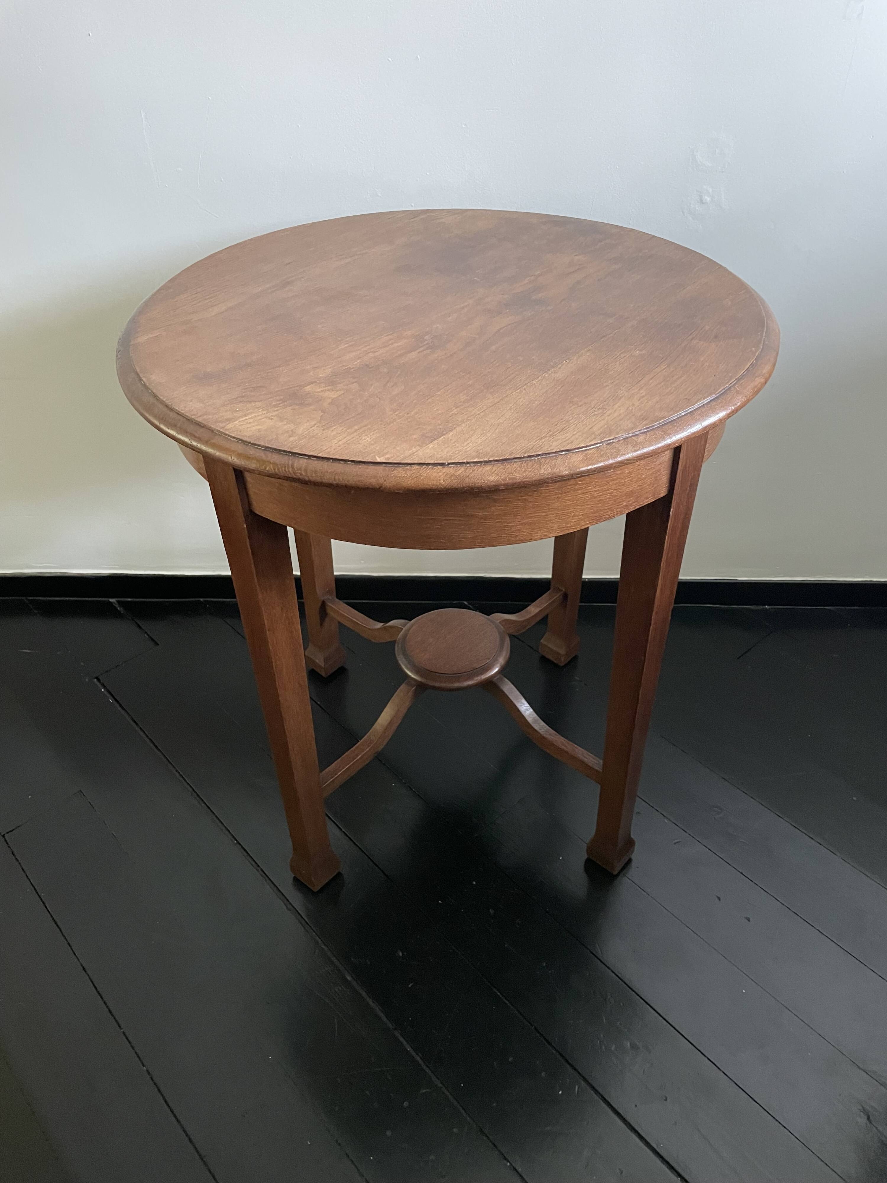 Table d'appoint Art Déco ronde en chêne