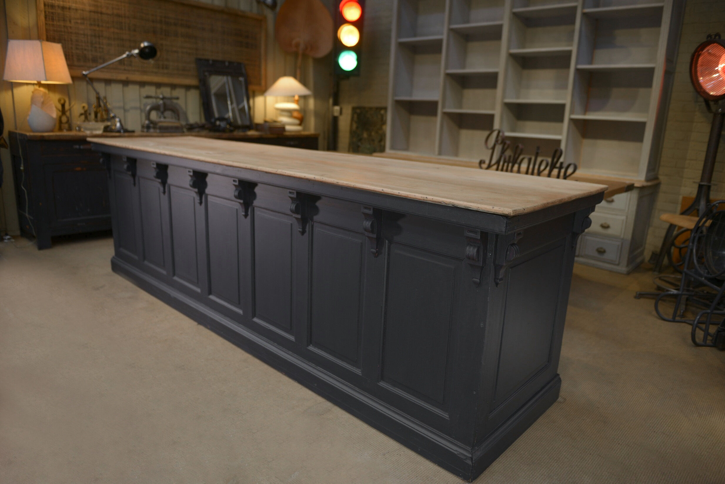 Comptoir with commercial drawers 1930