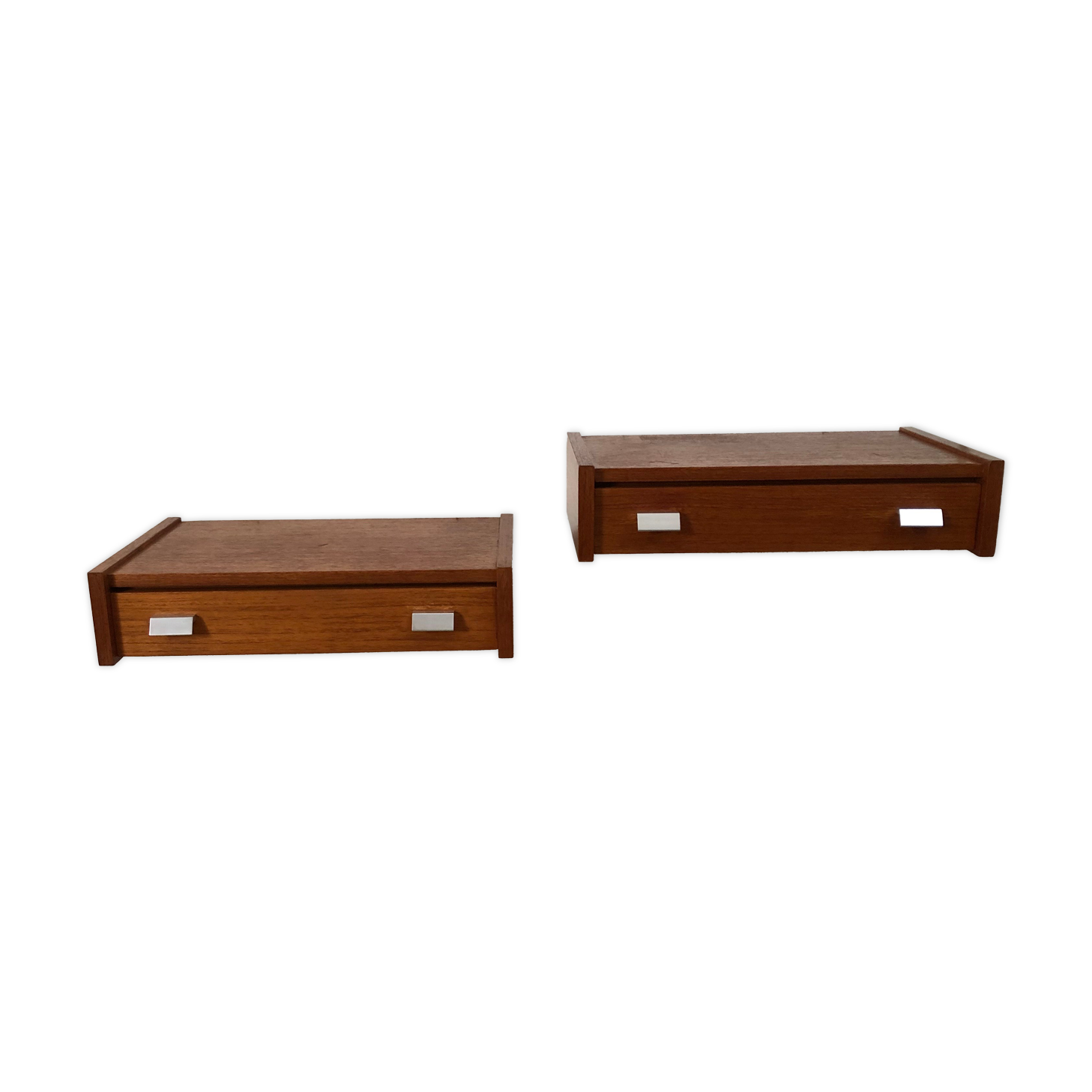 Paire de chevets muraux
