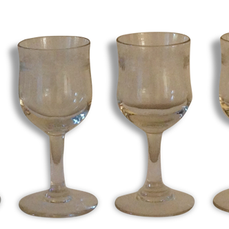 Verres anciens, verres à digestif gravés