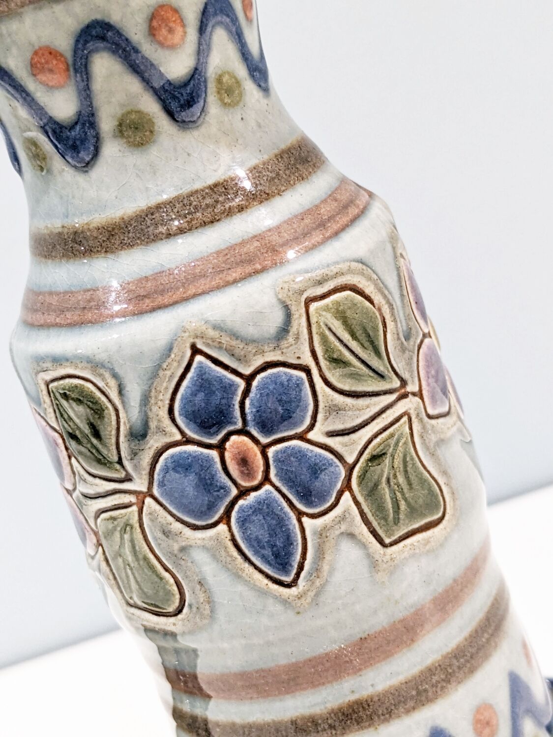Candle holder with handle and vintage '80 cup in glazed ceramic. Signed Vilá Clara. In perfect condition.