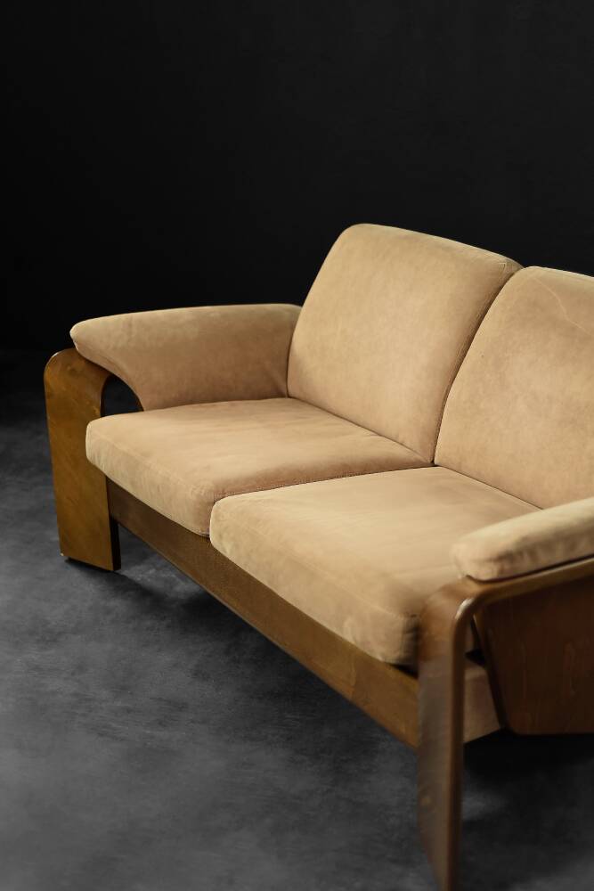 Modern Norwegian mid-century two-seater sofa, low-back loveseat Stressless Pegasus by Ekornes.