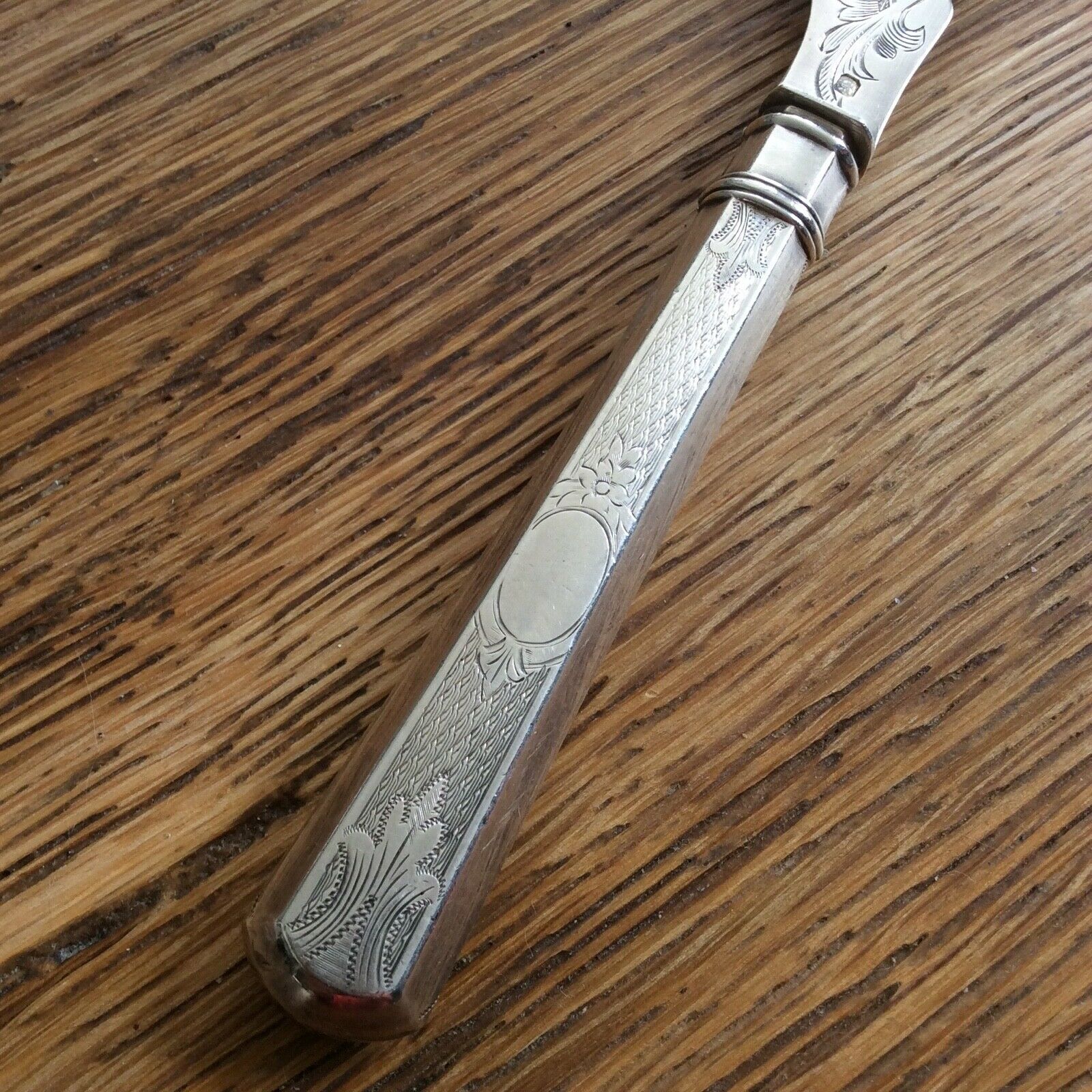 Butter knife blade and handle in silver ecusson virgin monogram