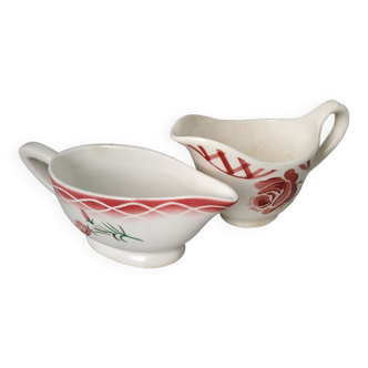 Duo of gravy boats